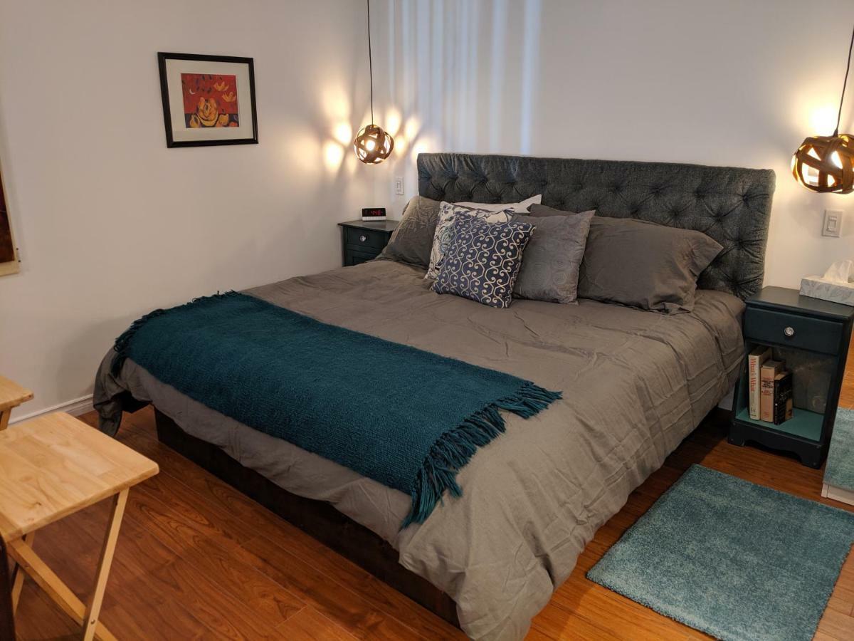 Oceanspray Hideaway Apartment North Saanich Bagian luar foto
