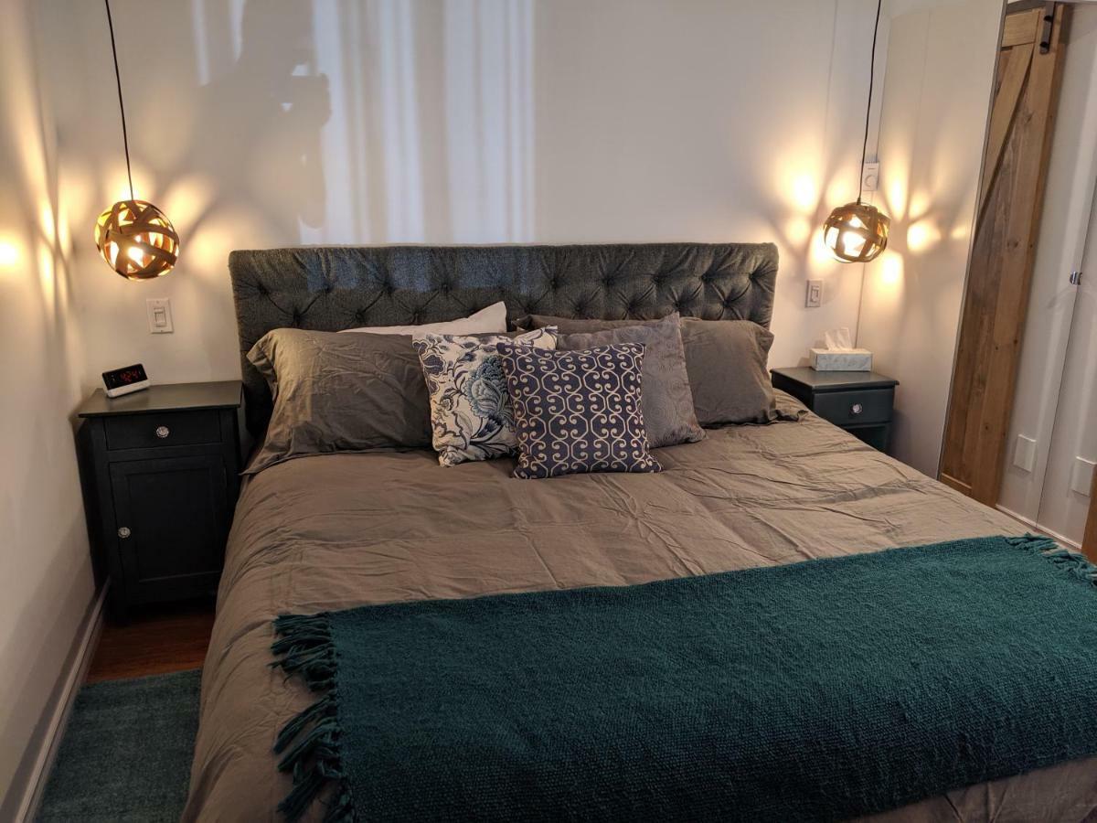 Oceanspray Hideaway Apartment North Saanich Bagian luar foto